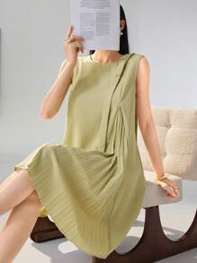 Modelyn 女式夏季纯色圆领无袖褶边迷你连衣裙 - 綠色 - 查看 1