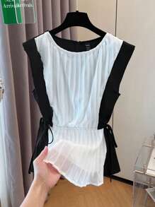 Franclia Women's Elegant Commuting Sleeveless Contrast Color Pleated Shirt - Black and White - View 4