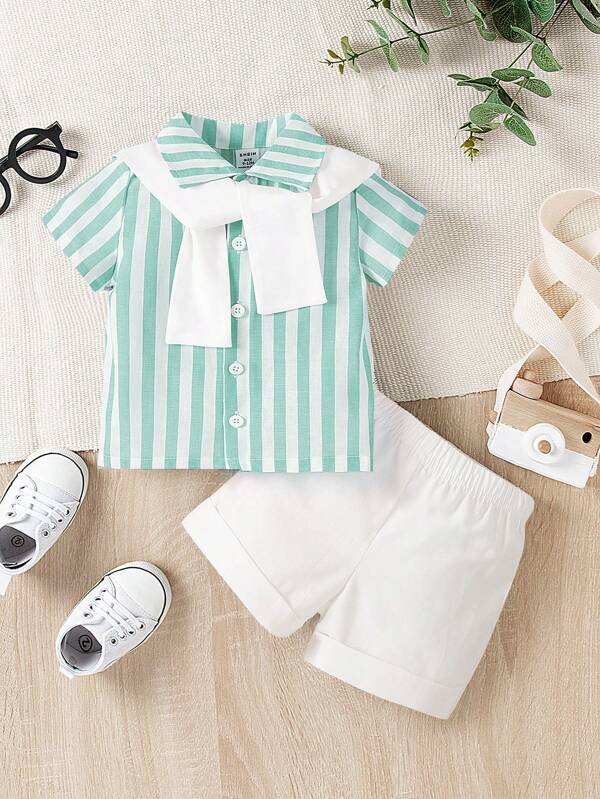 SHEIN Set 2 buc cămașă, pantaloni scurți și pelerină albastră și albă pentru băieți mici, ținută casual confortabilă, elegantă și la modă, vara 2024 - Noutate