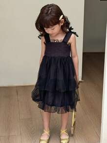 SHEIN Little Byeori 年轻女孩公主风格分层下摆无袖连衣裙年轻女孩黑色派对连衣裙时尚舒适女孩无袖分层薄纱连衣裙