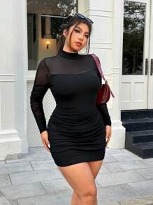 SHEIN EZwear Vestido negro fruncido de talla grande, combinación de malla elástica y punto, adecuado para citas, salidas y fiestas - Negro - Ver 6