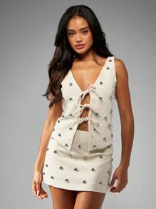 MISSGUIDED 迷你裙，铆钉金属装饰，镂空前系带，正式派对夜店装扮，时尚吸睛 - 卡其色 - 查看 3