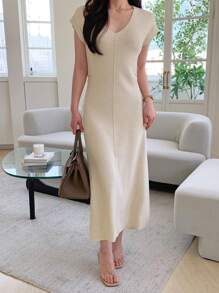 DAZY 女式V领束腰长款毛衣裙 - 米色 - 查看 1