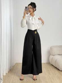 Modelyn Women's Solid Color Metal Buckle Decor Loose Pleated Casual Trousers,Women's Fashion Casual Summer Birthday Women's Clothing Prom Dress Wedding Guest Dress Curve Summer Skirt Concert Clothing Wedding Clothing, Soft Fabric Women's Trousers, Black V-Shaped Waistband Metal Accessories Decoration Matching Fashion And Elegance, Back Zipper Design, Waist Straight Women's Trousers