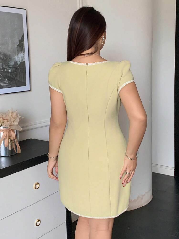 Dazy Plus Plus Size Women Square Neck Color Block Short Sleeve Straight Hem Mini Dress