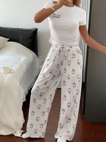 DAZY Conjunto de pijama de 2 piezas con Top de diseño de letras ajustada y acortada + pantalones sueltos con estampado completo de dibujos animados