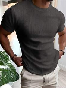 Manfinity Homme 男士休闲纯色纹理短袖 T 恤，夏季男士短袖 T 恤男士休闲短袖上衣男士针织 T 恤。送给男朋友或丈夫的绝佳礼物。 - 深灰色 - 查看 1