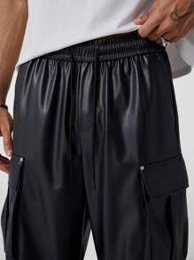 Manfinity EMRG 男士时尚纯色休闲工装裤，适合秋冬 - 黑色 - 查看 5