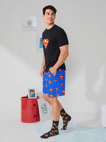 SUPERMAN X SHEIN Men Badge Graphic Short Sleeve Top And Shorts Loungewear Set