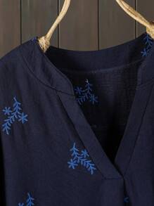 Lacomfia 女式白色刺绣圆领半拉链休闲衬衫，宽松版型 - 彩色 - 查看 3