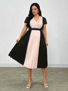 Firerie Plus Size Women's Fashion Romantic Contrast Color V-Neck Pleated Dress - Black - View 1