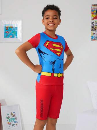 SUPERMAN X SHEIN Set pigiama ragazzo tween con maglia a manica corta a contrasto colore grafico con supereroe e pantaloncini rossi skinny comodi