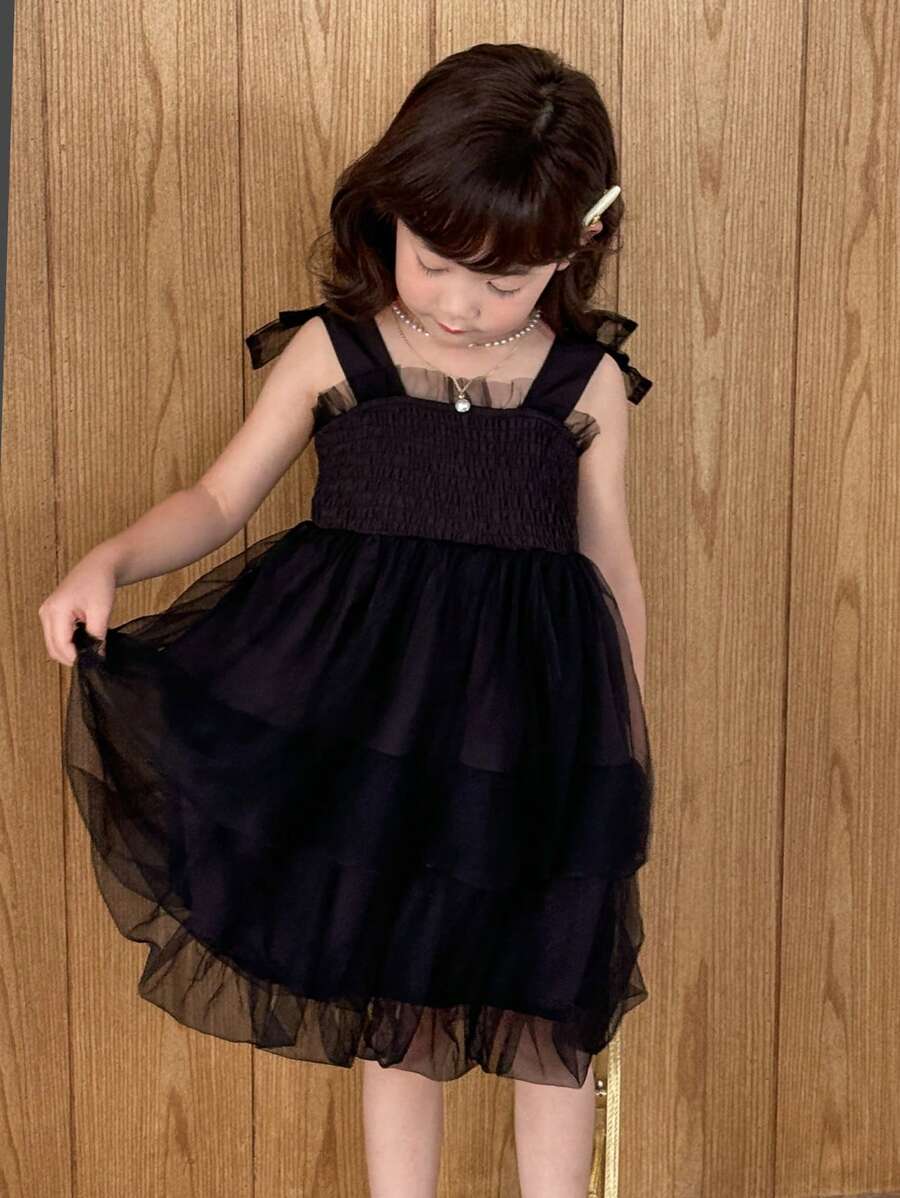 SHEIN Little Byeori 年轻女孩公主风格分层下摆无袖连衣裙年轻女孩黑色派对连衣裙时尚舒适女孩无袖分层薄纱连衣裙