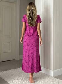 Robe de maison longue en coton avec motif floral et couleurs contrastées en dentelle pour se détendre