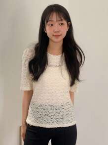 DAZY Women's Romantic Floral Petal Decor Round Neck Short Sleeve Blouse