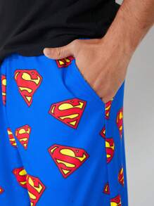 SUPERMAN X SHEIN Men Badge Graphic Short Sleeve Top And Shorts Loungewear Set
