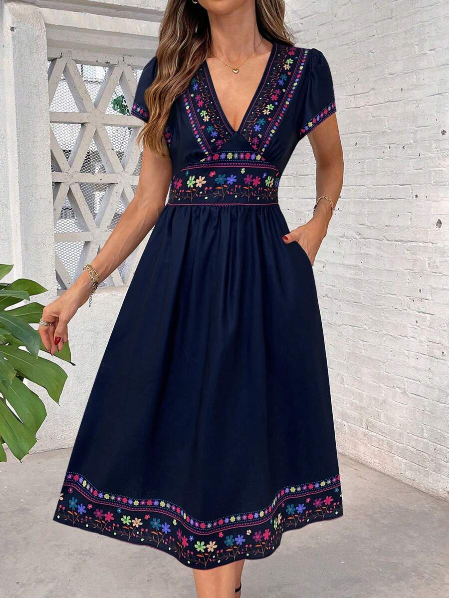SHEIN Clasi 夏季女装优雅女士V领定位花朵图案印花双侧口袋腰部A字连衣裙，适合各种场合，海滩度假，日常通勤，家居等 - 藏蓝色 - 查看 1