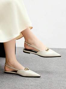 CUCCOO BIZCHIC 女士极简尖头平底鞋，简单纯色基本款通勤一脚蹬芭蕾平底鞋，米色 - 米色 - 查看 3