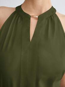 SHEIN BIZwear 纯色钥匙孔领优雅吊带背心，通勤、日常穿着皆宜，浪漫90年代复古风，适合圣诞节、新年、情人节、派对、海滩、毕业典礼、时尚、嘉年华、假日、婚礼宾客、外出、约会、聚会、音乐会、舞台表演、早餐、机场等多种场合。 - 軍綠色 - 查看 8