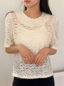 DAZY Women's Romantic Floral Petal Decor Round Neck Short Sleeve Blouse