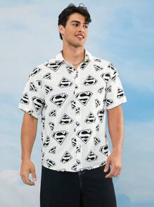 SUPERMAN X SHEIN Men's Badge Graphic Front Button Short Sleeve Shirt, Summer