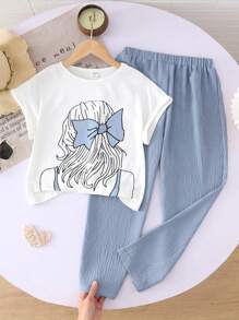SHEIN 女宝宝两件套休闲插肩圆领卡通图案T恤和裤子套装 - 藍色 - 查看 2
