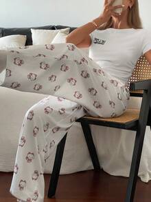 DAZY Conjunto de pijama de 2 piezas con Top de diseño de letras ajustada y acortada + pantalones sueltos con estampado completo de dibujos animados