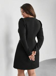 SHEIN Privé Vestido cruzado con diseño de cadena fruncido - Negro - Ver 2