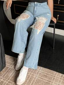 Dazy Plus 浅蓝色水洗破洞撞色蕾丝宽松直筒牛仔裤，四季皆宜