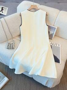 Franclia 女士优雅黑白撞色无袖装饰口袋可爱中长连衣裙，适合通勤