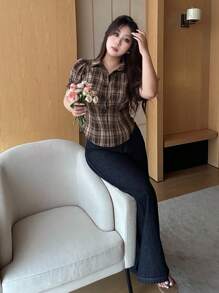 Dazy Plus Camisa corta de manga corta con cuello vuelto, patrón de cuadros y fruncido, talla grande, para mujer, de franela a cuadros - Caqui - Ver 7