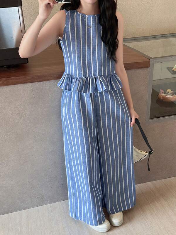 SHEIN Conjunto de top casual sin mangas a rayas azul y blanco con botones de madera y pantalón de pierna recta para niña adolescente. Ideal para la primavera, vacaciones, fiestas, elegante, regreso a clases, lindo, picnic familiar al aire libre en primavera, uso diario, adecuado para varias ocasiones.