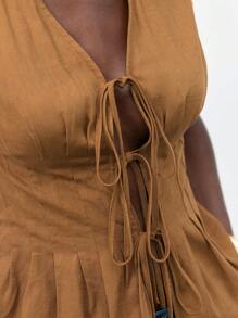Maija 女式 V 领蝴蝶结前腰收褶棉麻休闲简约波西米亚风格海滩度假上衣，纯色，夏季 - 棕色 - 查看 6