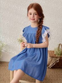 Blossori Little Girl's Blue And White Vacation Midi Dress With Round Neck Short Sleeves And Lace Ruffle Detail - Blue and White - View 1