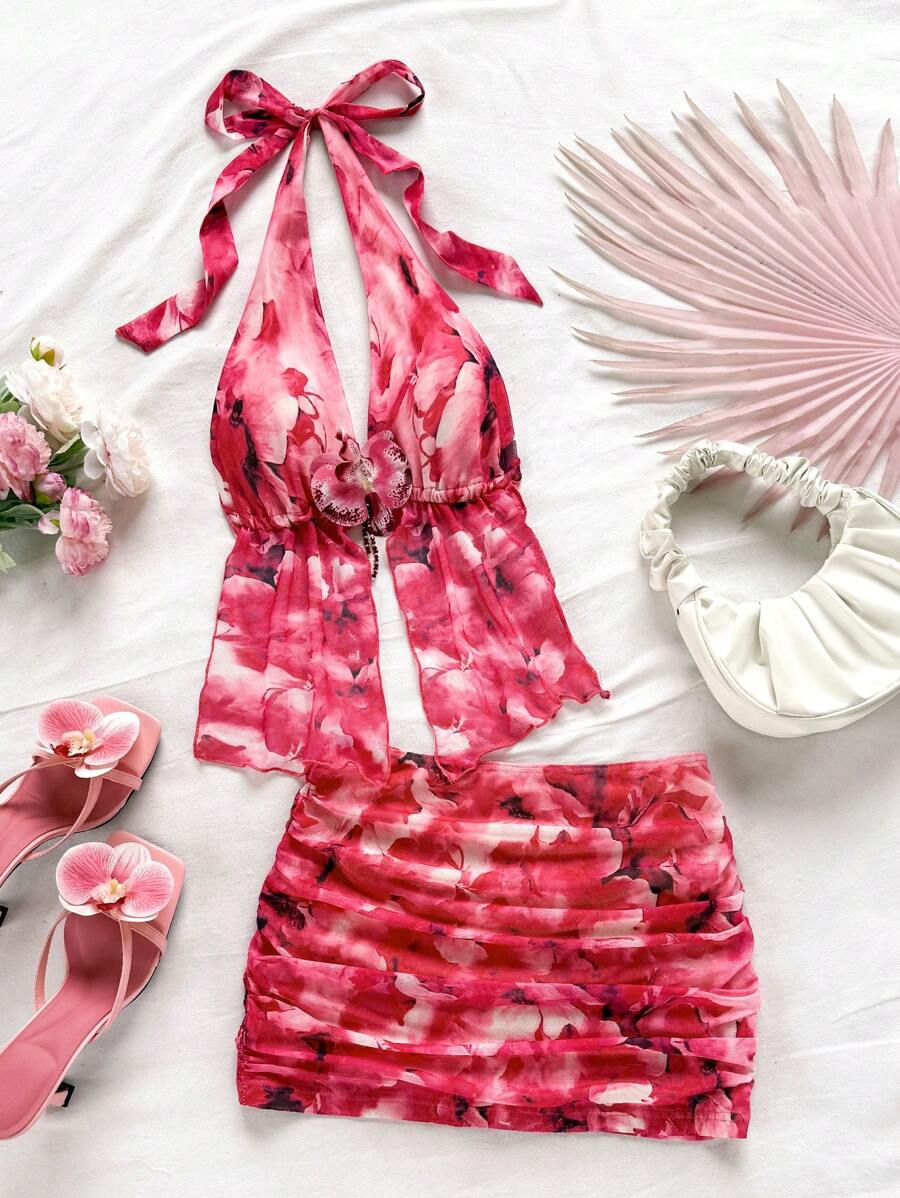 SHEIN x Eduarda Gutierrez Soleia 女士复古渐变色花卉印花针织网眼露背蝴蝶结上衣和褶饰迷你裙套装，适合派对、约会、下午茶、海滩、狂欢节、夏季 - 玫紅色 - 查看 1