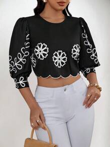 Xyvia Women's Contrast Color Printed Round Neck Mid-Sleeve Shirt - Black - View 5