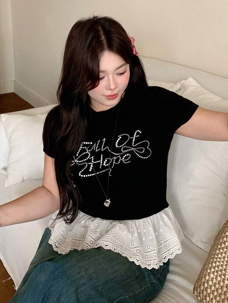 Dazy Plus Plus Size Artistic Letter Print Fitted Crew Neck Patchwork Doll Hem Short Sleeve T-Shirt, Summer, Graphic Tees Preppy Tops