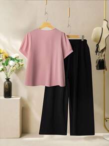 Lacomfia 2pcs Plus Size Summer Casual Floral Embroidery Notch Neck Blouse And Pants Set,Plus Size Ladies Fashion Casual Summer And Autumn Embroidery Print Plus Size Ladies Two Pieces Suit, Elegant And Slim, Pants Waist With Elastic Design Super Stretch, Fashion Casual Elegant Fabric Soft Ladies Plus Size Suit