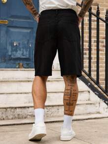 Manfinity Homme Pantalones cortos de mezclilla negros sueltos de estilo urbano con bordados y cuentas - Negro - Ver 4