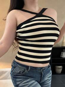 Dazy Plus 条纹弹力紧身露背无袖针织短款上衣 - 黑色 - 查看 4