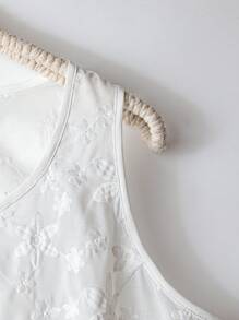 Linhara Plus Size Women Embroidery Sleeveless Round Neck Slim Camisole Top, Fashionable, Versatile, Suitable For Spring/Summer - White - View 5