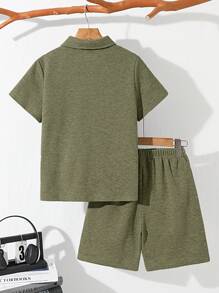 SHEIN Leap Crew Bộ 2 áo thun polo tay ngắn cổ bẻ và quần short thoải mái, rộng rãi cho bé trai tuổi mới lớn, thích hợp mặc khi đi làm, đi học, đi chơi thường ngày, thể thao, mùa xuân/hè - xanh quân đội - Xem 2