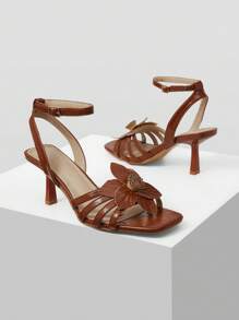 MOTF PU LEATHER STEREO FLORAL HEELED SANDALS - Red - View 4