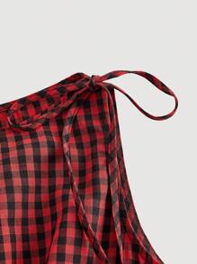 SHEIN MOD Regata Ajustada na Cintura com Laço nos Ombros, Xadrez Preto e Branco, Tamanhos Grandes - Preto - Visão 3