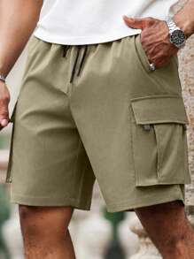 Manfinity LEGND Plus Size Men's Letter Patched Cargo Pocket Casual Shorts