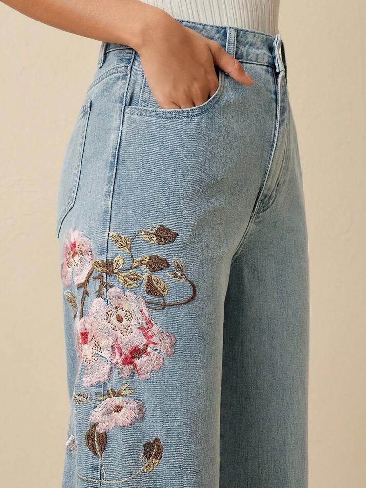 New Elegant Women's Blue Embroidered Straight-Leg Jeans, Suitable For Valentine's Day And Mother's Day