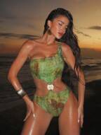 Îmbrăcăminte de plajă