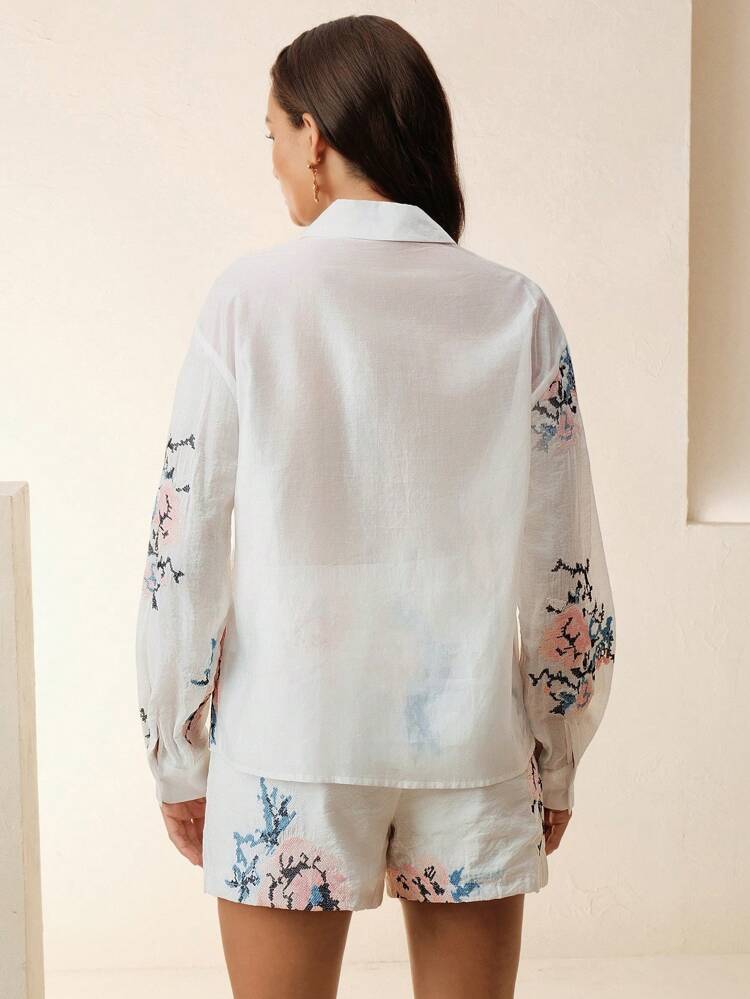 Women's Leisure Vacation Heavy Cross Stitch Flower Red Blue Black White Bottom Drop Shoulder Loose Shirt Shorts Two Pieces Set