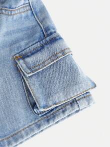 SHEIN Baby Girl Y2k Blue Denim Loose Cargo Shorts, Kid Spring And Summer Casual Vacation Country Boho Wear, Beach Middle Shorts For Kid Girls, Western Street Wear For Girl, Spring Break, Rave Festival Denim Shorts - Light Wash - View 3