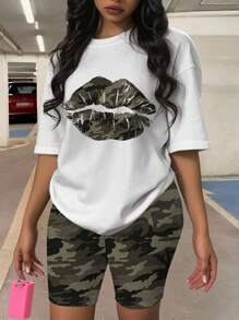 Slaydiva 2pcs/Set Casual Minimalist Camouflage Lip Print Round Neck Short Sleeve Top & Camouflage Pants, Plus Size, Suitable For Summer